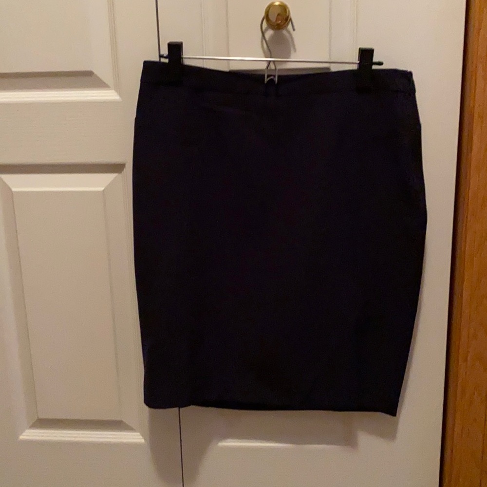 New w/o Tags Banana Republic Size 8 Navy Skirt